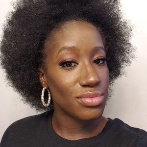 Meet your Posher, Genelle